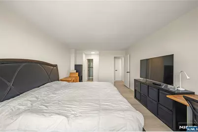 2100 Linwood Avenue 21J #21J, Fort Lee, NJ 07024 - Photo 12