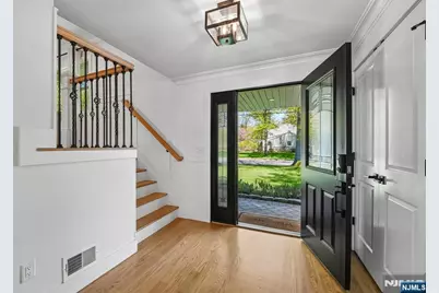 319 James Way, Wyckoff Township, NJ 07481 - Photo 2
