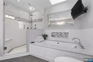 407 Mark Ln, River Vale Township, NJ 07675 - Photo 22