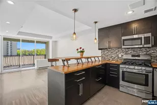6 Horizon Road 201, Fort Lee, NJ 07024 - Photo 2