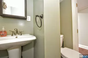 109 Brookview Dr, Woodland Park, NJ 07424 - Photo 22