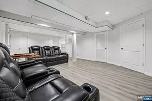 6 Diane Ct, Wayne, NJ 07470 - Photo 36