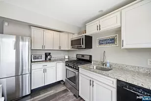 51 Goldfinch Ln, West Milford, NJ 07421 - Photo 10