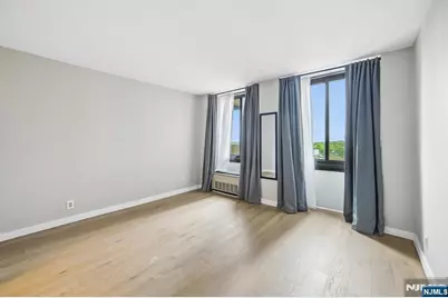 300 Winston Drive 923 #923, Cliffside Park, NJ 07010 - Photo 10