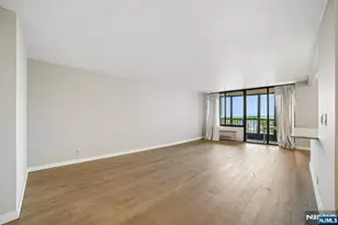 300 Winston Dr 923, Cliffside Park, NJ 07010 - Photo 2