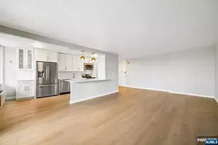 300 Winston Dr 923, Cliffside Park, NJ 07010 - Photo 4