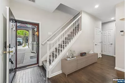 102 Abbie Court, West New York, NJ 07093 - Photo 12