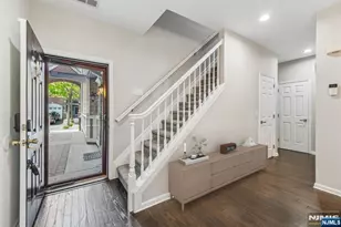 102 Abbie Ct, West New York, NJ 07093 - Photo 12