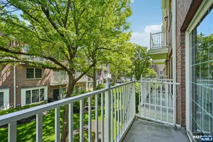 102 Abbie Ct, West New York, NJ 07093 - Photo 22