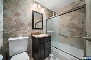 2200 N Central Road 6H, Fort Lee, NJ 07024 - Photo 20