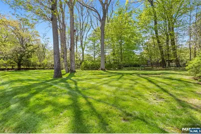 557 Taunton Road, Wyckoff Township, NJ 07481 - Photo 40