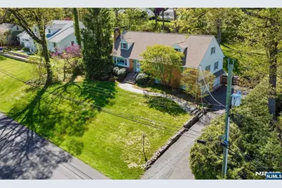 557 Taunton Road, Wyckoff Township, NJ 07481 - Photo 42