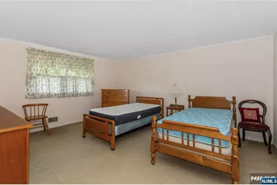 557 Taunton Road, Wyckoff Township, NJ 07481 - Photo 26