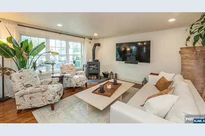 29 Van Duyne Avenue, Wayne, NJ 07470 - Photo 10