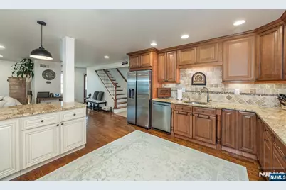 29 Van Duyne Avenue, Wayne, NJ 07470 - Photo 4