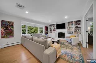 10 Carolina Pl, Ridgewood, NJ 07450 - Photo 12