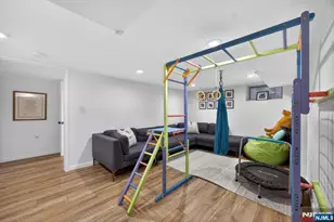 653 Ridgewood Ave, Montclair, NJ 07043 - Photo 22