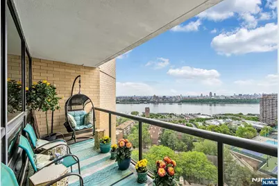 800 Palisade Avenue 1701 #1701, Fort Lee, NJ 07024 - Photo 20