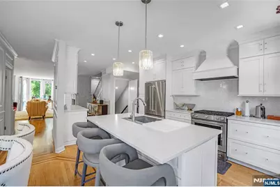 117 Kensington Drive 304 #304, Fort Lee, NJ 07024 - Photo 10