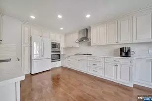 55 Victoria Pl, Fort Lee, NJ 07024 - Photo 14