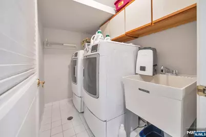 55 Victoria Place, Fort Lee, NJ 07024 - Photo 36