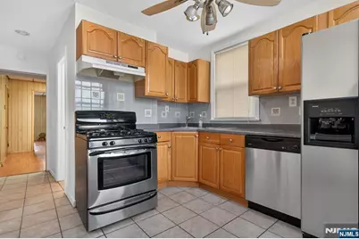 176 Boyd Avenue, Jersey City, NJ 07304 - Photo 32