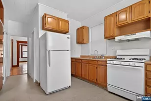 176 Boyd Ave, Jersey City, NJ 07304 - Photo 12