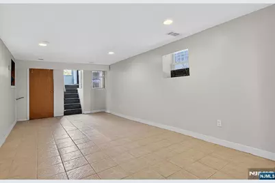 176 Boyd Avenue, Jersey City, NJ 07304 - Photo 34