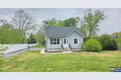 397 Newark Pompton Turnpike, Pequannock Township, NJ 07444 - Photo 2