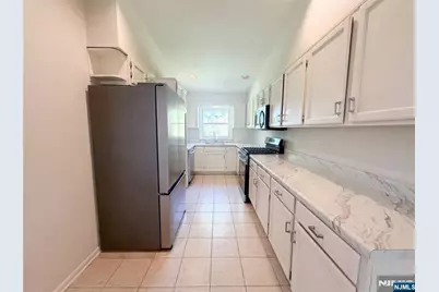616 River Road, Teaneck Township, NJ 07666 - Photo 2