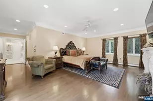 27 Mountainwood Ct, Totowa, NJ 07512 - Photo 20