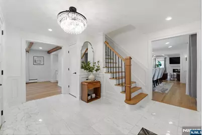 101 Tam O Shanter Drive, Mahwah, NJ 07430 - Photo 4