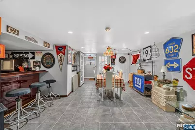 70 Franklin Street, Little Ferry, NJ 07643 - Photo 28