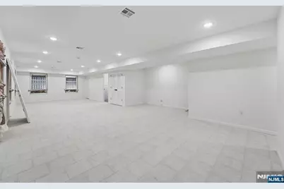 68 Sherman Avenue, Newark, NJ 07114 - Photo 36