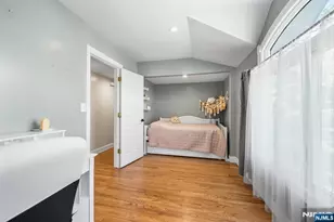 124 Crain Rd, Paramus, NJ 07652 - Photo 32