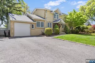 124 Crain Rd, Paramus, NJ 07652 - Photo 2