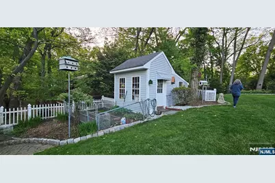 309 Paul Court, Wyckoff Township, NJ 07481 - Photo 16