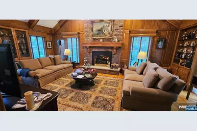 309 Paul Court, Wyckoff Township, NJ 07481 - Photo 4