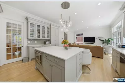 900 Heights Lane, Tenafly, NJ 07670 - Photo 16