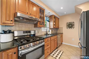 36 Burlington Rd, Clifton, NJ 07012 - Photo 10
