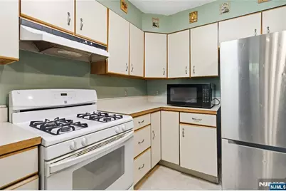 170 Marion Court, Pompton Lakes, NJ 07442 - Photo 14