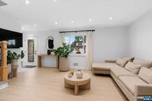 43 Berwyn Pl, Bergenfield, NJ 07621 - Photo 6