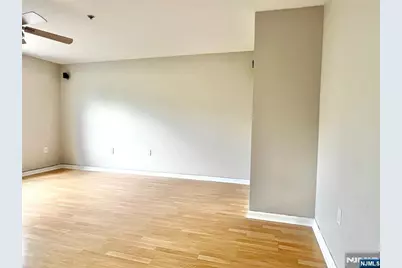 547 Gorge Road 4B #4B, Cliffside Park, NJ 07010 - Photo 10