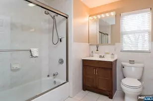 547 Gorge Road 4B, Cliffside Park, NJ 07010 - Photo 18