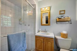 32 Tuscarora Dr, Oakland, NJ 07436 - Photo 26