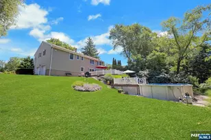 32 Tuscarora Dr, Oakland, NJ 07436 - Photo 12
