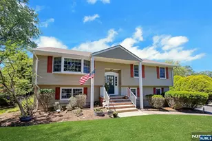 32 Tuscarora Dr, Oakland, NJ 07436 - Photo 2