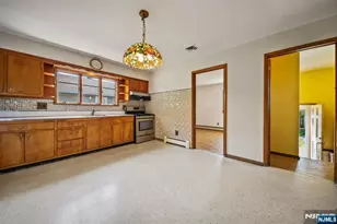 304 Gilbert Ave, Elmwood Park, NJ 07407 - Photo 14