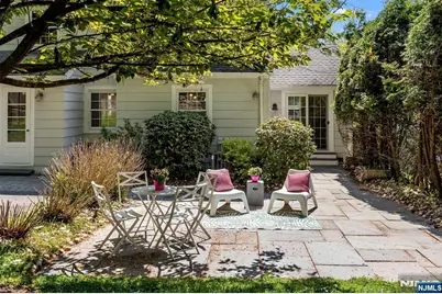 582 Highland Avenue, Montclair, NJ 07043 - Photo 34
