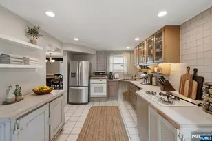 2 Lloyd Pl, Belleville, NJ 07109 - Photo 4